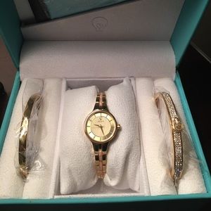 INVICTA watch & bracelet set